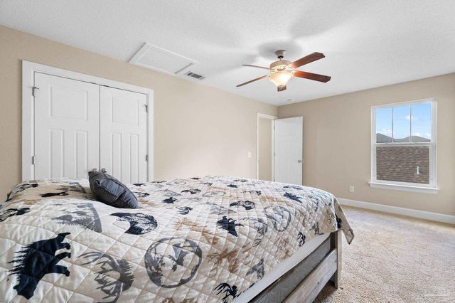 5740 Blackhorse Cir, Pensacola, FL 32526