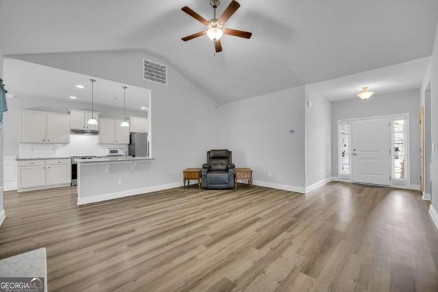 817 Hidden Hollow Circle, Commerce, GA 30529