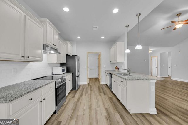 817 Hidden Hollow Circle, Commerce, GA 30529