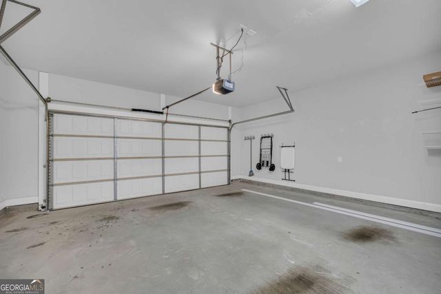 817 Hidden Hollow Circle, Commerce, GA 30529