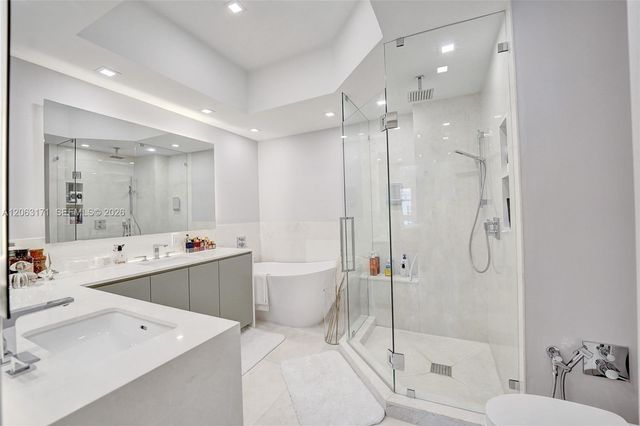 19900 E Country Club Dr TS16, Aventura, FL 33180