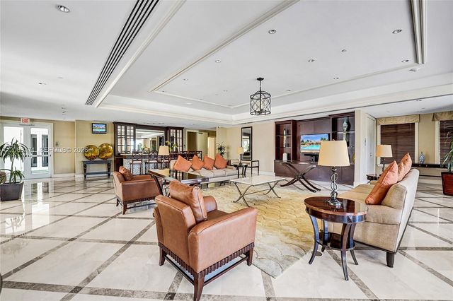 19900 E Country Club Dr TS16, Aventura, FL 33180