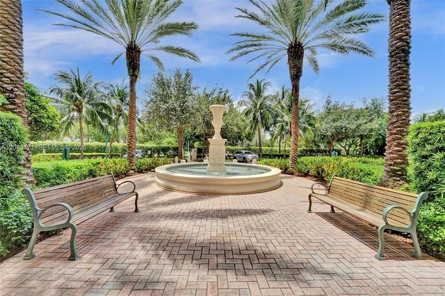 19900 E Country Club Dr TS16, Aventura, FL 33180