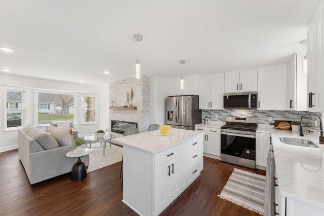 8618 Chicago Avenue S, Bloomington, MN 55420