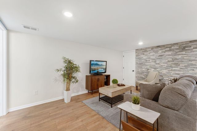 8618 Chicago Avenue S, Bloomington, MN 55420