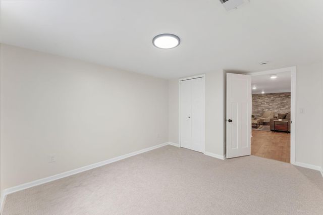 8618 Chicago Avenue S, Bloomington, MN 55420