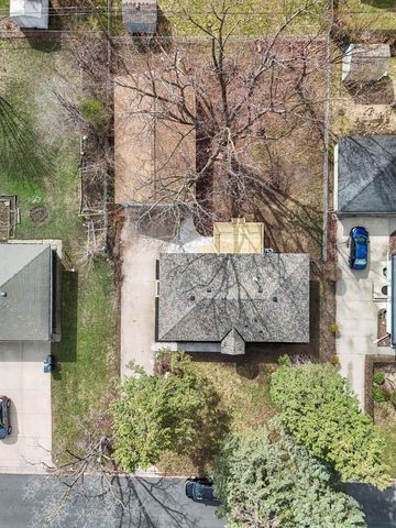 8618 Chicago Avenue S, Bloomington, MN 55420