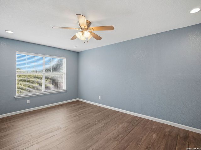 6605 Wood Bench, Live Oak, TX 78233