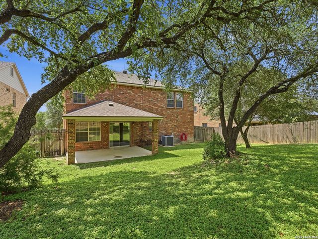 6605 Wood Bench, Live Oak, TX 78233