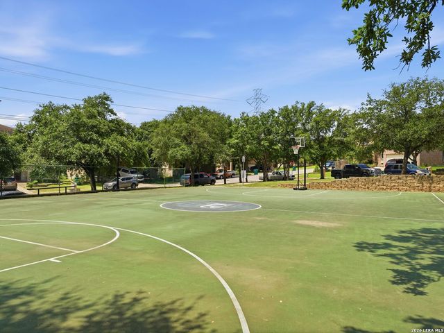 6605 Wood Bench, Live Oak, TX 78233
