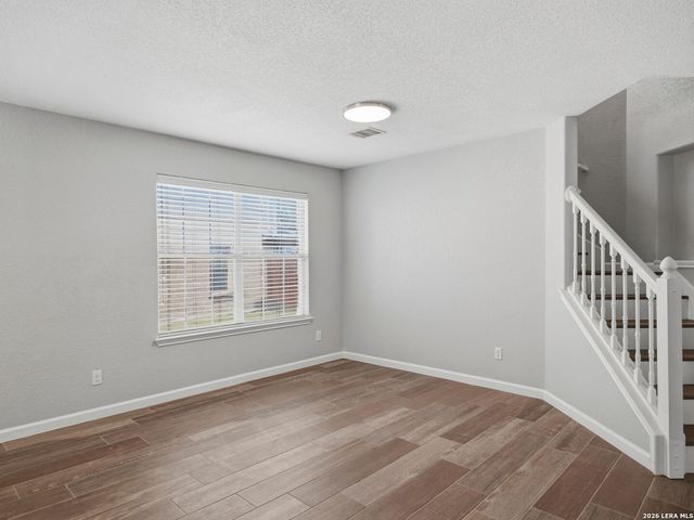 6605 Wood Bench, Live Oak, TX 78233