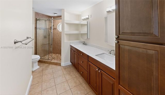 9203 Arborwood Circle, Davie, FL 33328
