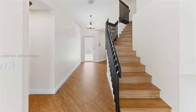 9203 Arborwood Circle, Davie, FL 33328