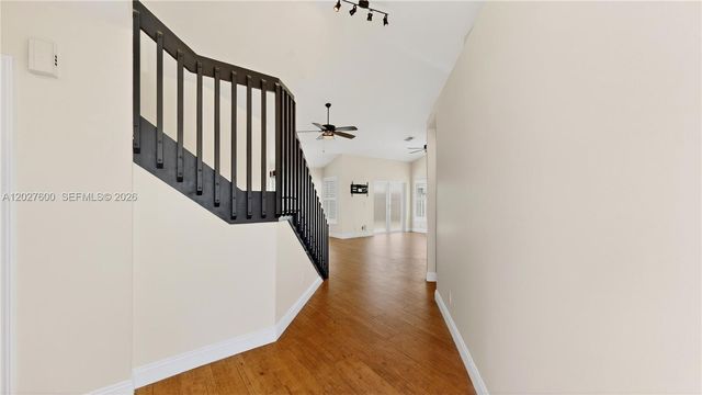 9203 Arborwood Circle, Davie, FL 33328