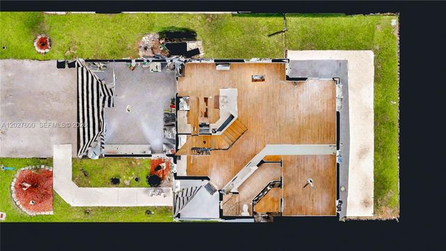 9203 Arborwood Circle, Davie, FL 33328