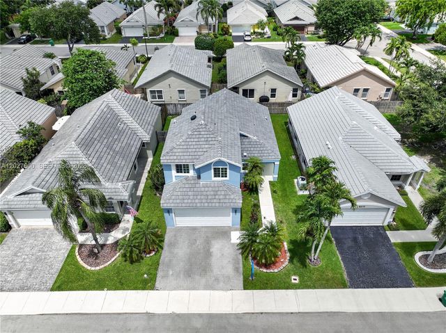 9203 Arborwood Circle, Davie, FL 33328
