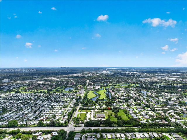 9203 Arborwood Circle, Davie, FL 33328