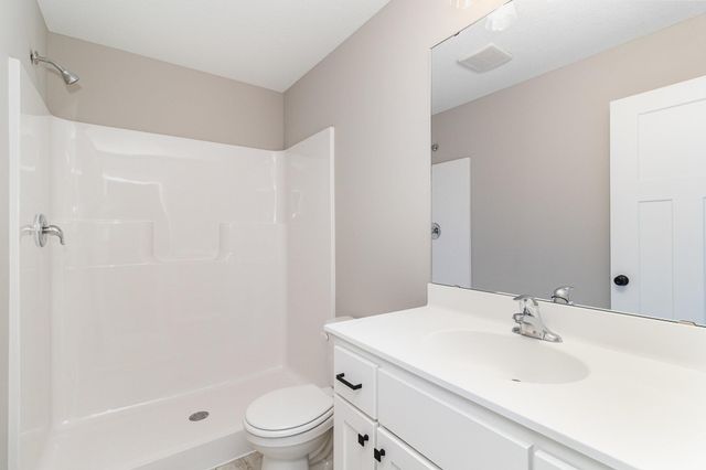 718 Margaret Lane NE, Isanti, MN 55040