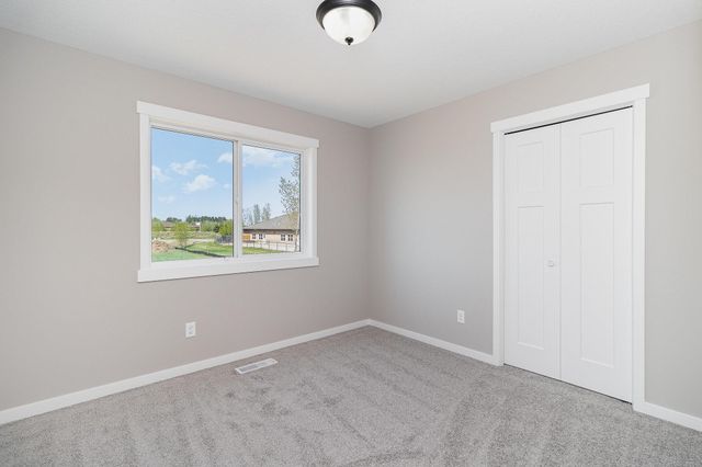 718 Margaret Lane NE, Isanti, MN 55040
