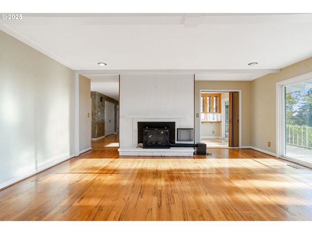 842 Nw KINGWOOD Dr, Salem, OR 97304