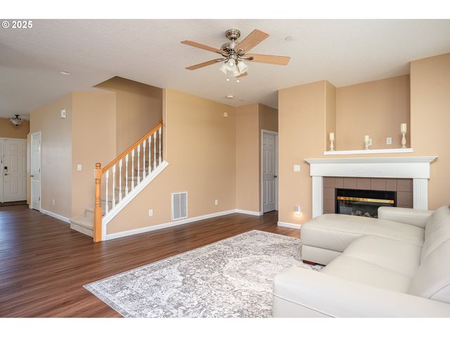 10636 Sw 43RD Ave, Portland, OR 97219