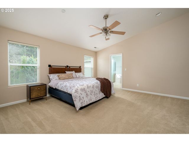 10636 Sw 43RD Ave, Portland, OR 97219