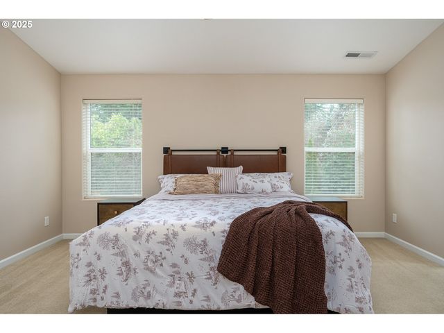 10636 Sw 43RD Ave, Portland, OR 97219