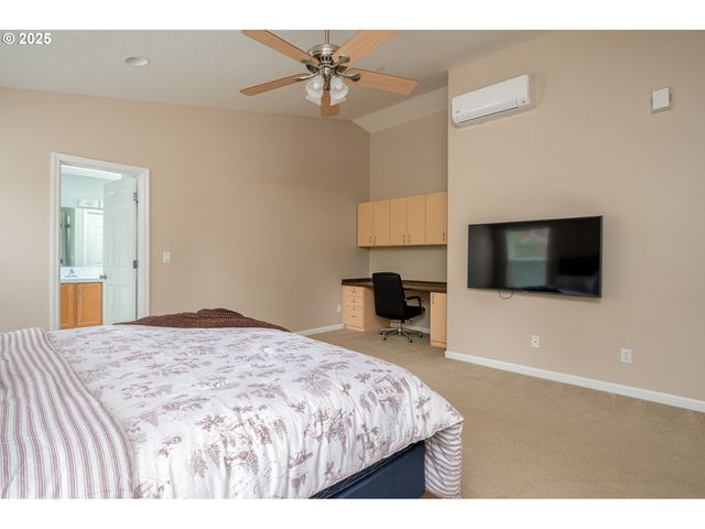 10636 Sw 43RD Ave, Portland, OR 97219