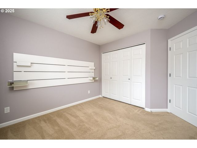 10636 Sw 43RD Ave, Portland, OR 97219