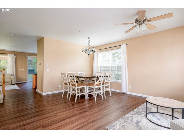 10636 Sw 43RD Ave, Portland, OR 97219