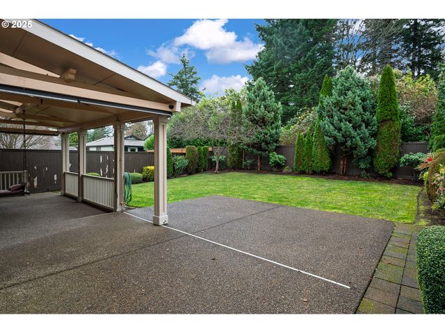 10636 Sw 43RD Ave, Portland, OR 97219