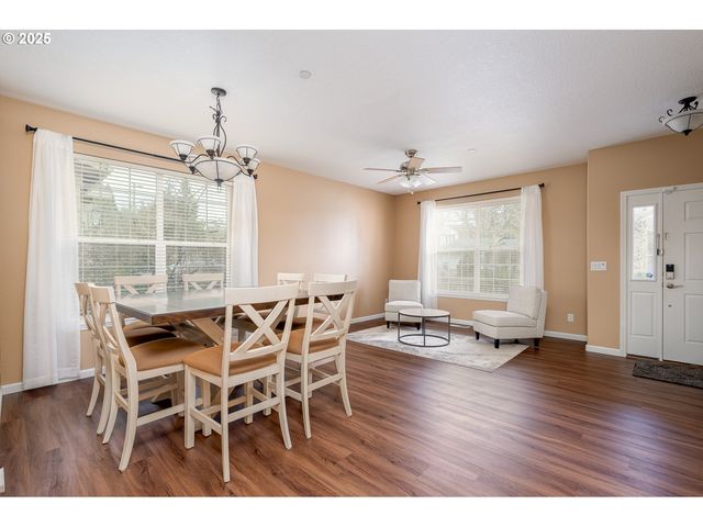 10636 Sw 43RD Ave, Portland, OR 97219