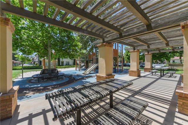 166 Coralwood, Irvine, CA 92618