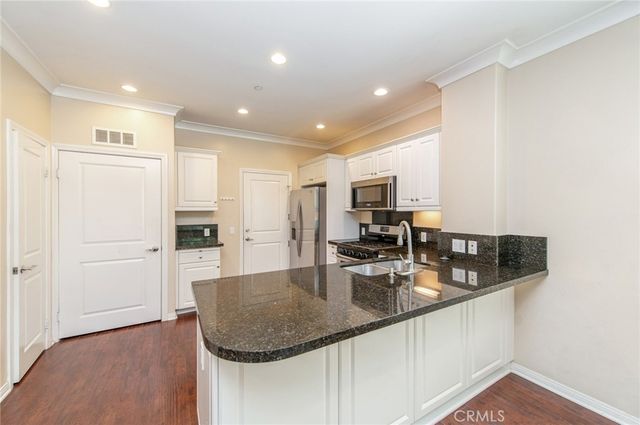 166 Coralwood, Irvine, CA 92618