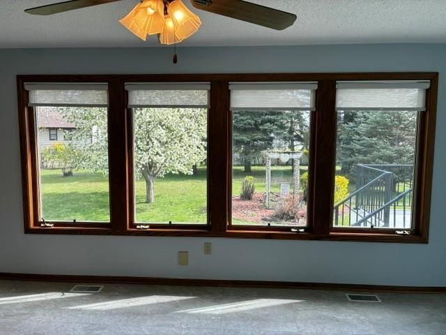 5256 Capitol Street NE, Fridley, MN 55421