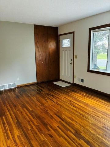 5256 Capitol Street NE, Fridley, MN 55421