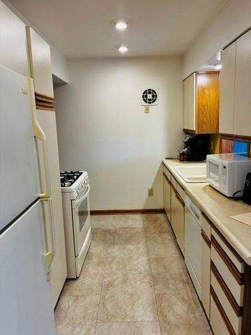 5256 Capitol Street NE, Fridley, MN 55421