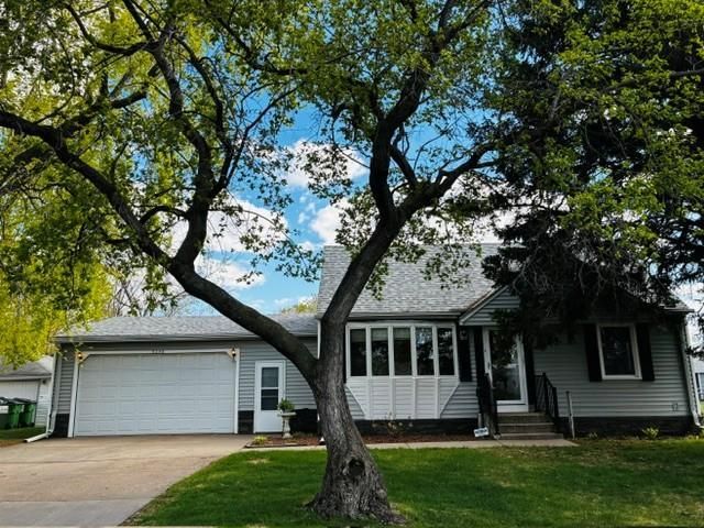 5256 Capitol Street NE, Fridley, MN 55421