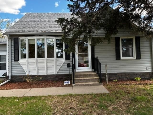5256 Capitol Street NE, Fridley, MN 55421