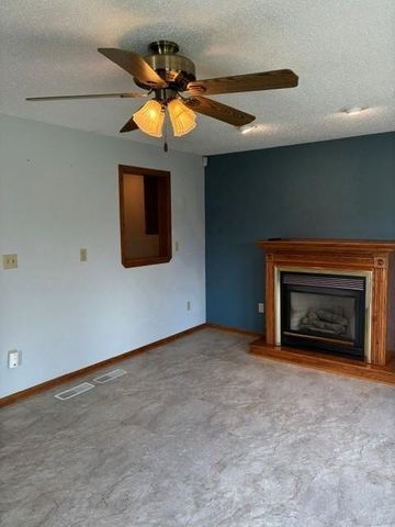 5256 Capitol Street NE, Fridley, MN 55421