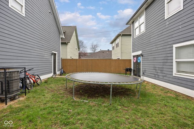 2038 N College Avenue, Indianapolis, IN 46202