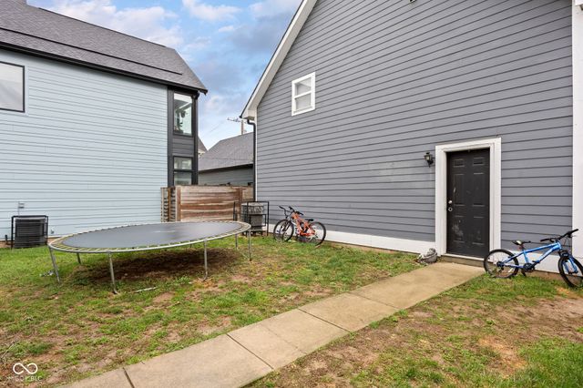 2038 N College Avenue, Indianapolis, IN 46202