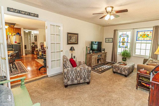 718 CRABTREE RD, Selmer, TN 38375