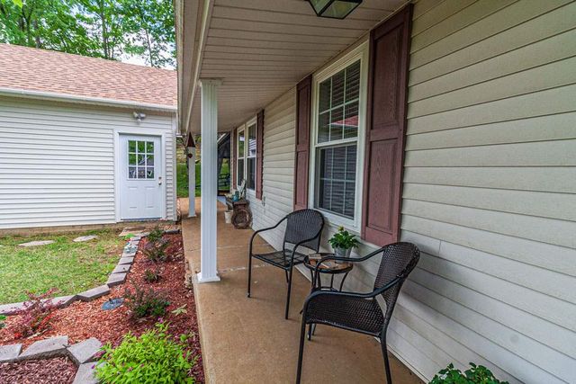 718 CRABTREE RD, Selmer, TN 38375