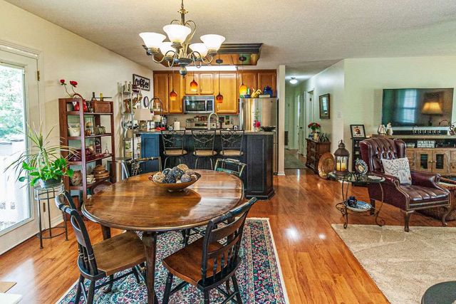 718 CRABTREE RD, Selmer, TN 38375