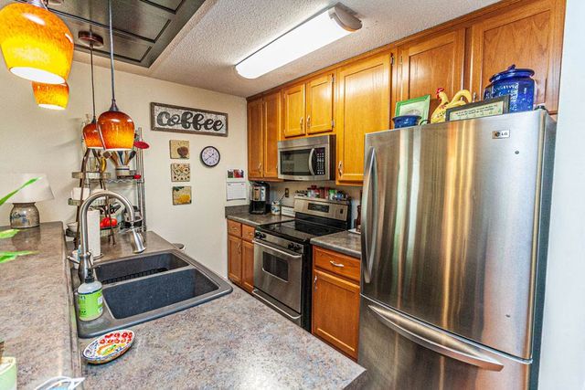 718 CRABTREE RD, Selmer, TN 38375