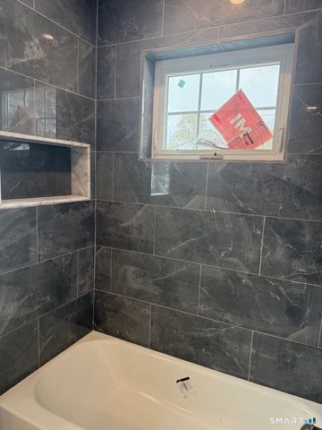 420 Greenwood Street, Bridgeport, CT 06606