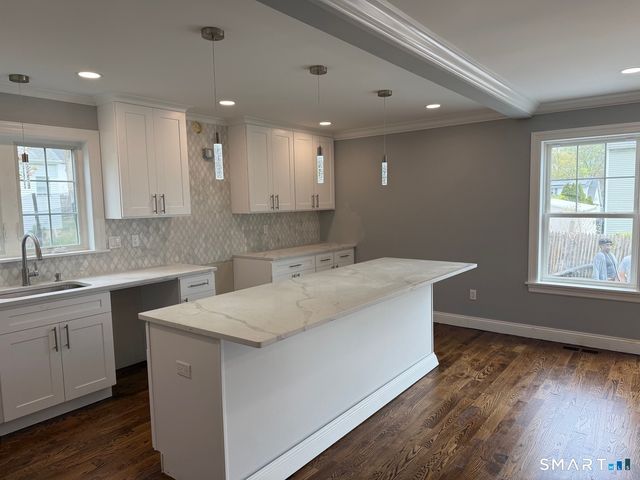 420 Greenwood Street, Bridgeport, CT 06606