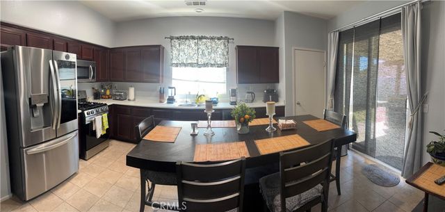 1884 Glow Pointe, San Jacinto, CA 92582