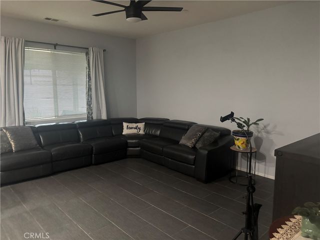 1884 Glow Pointe, San Jacinto, CA 92582